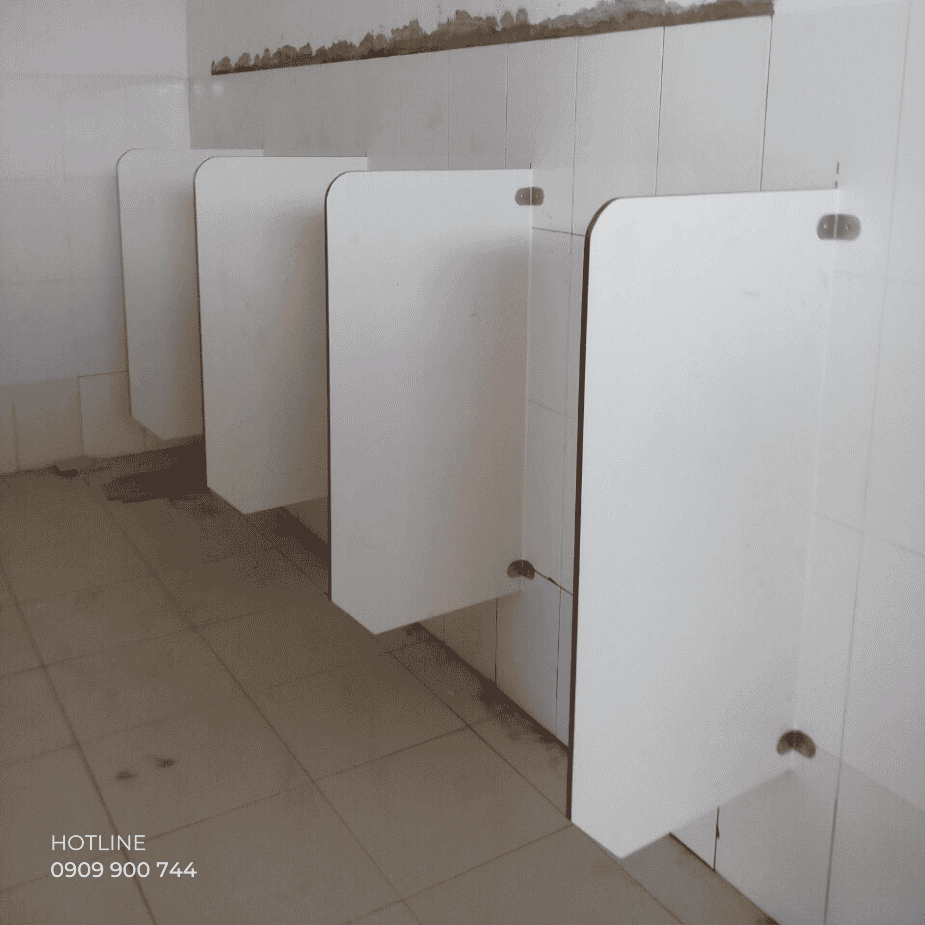 Thi công nhà vệ sinh Trạm dừng chân cao tốc Trung Lương